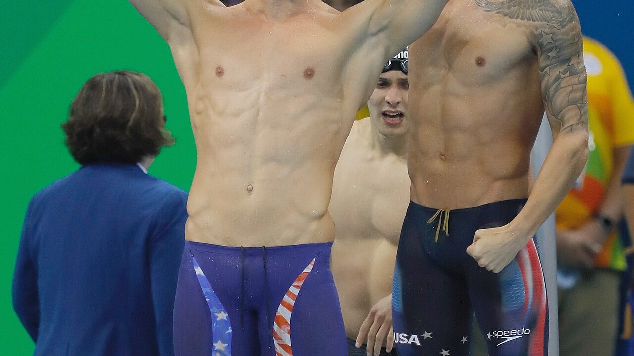 Caeleb Dressel biography profile photo