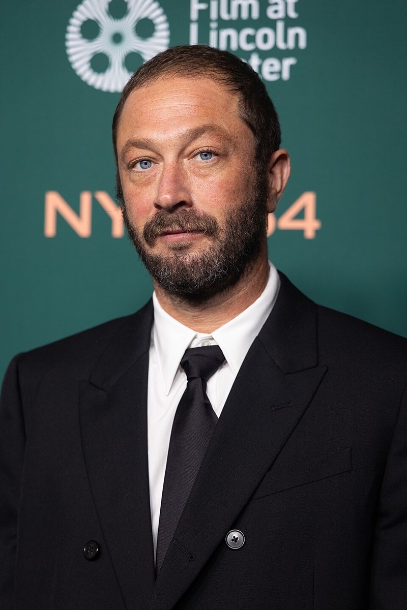 Ebon Moss-Bachrach The Bear Salary: Undisclosed