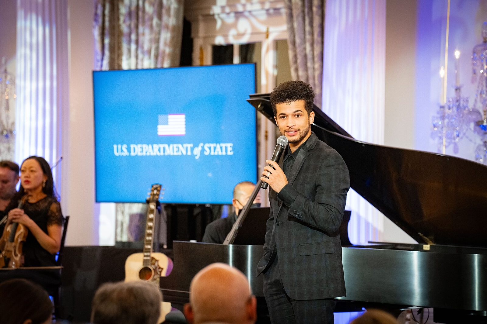 Jordan Fisher — public figure profile photo