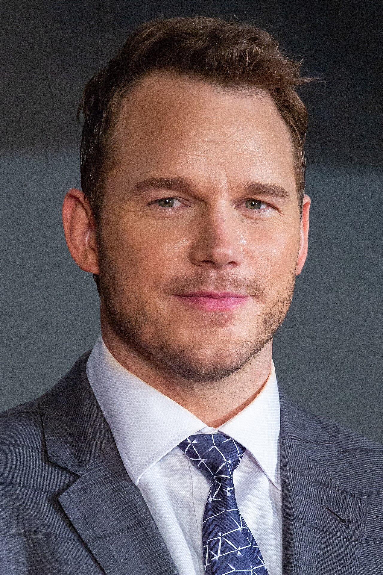 Chris Pratt photographed at a movie premiere