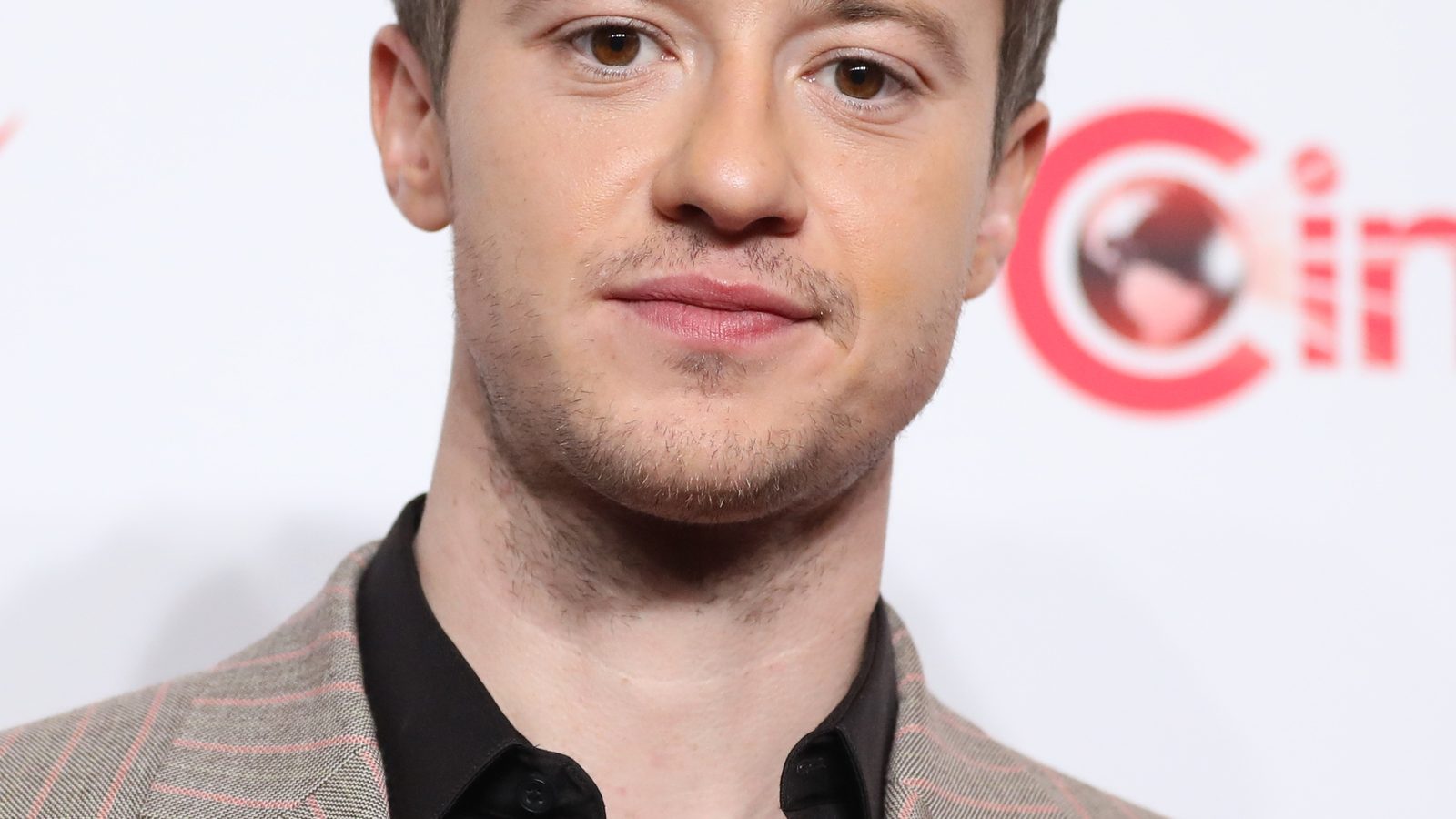 Joseph Quinn on the red carpet at CinemaCon 2024 in Las Vegas