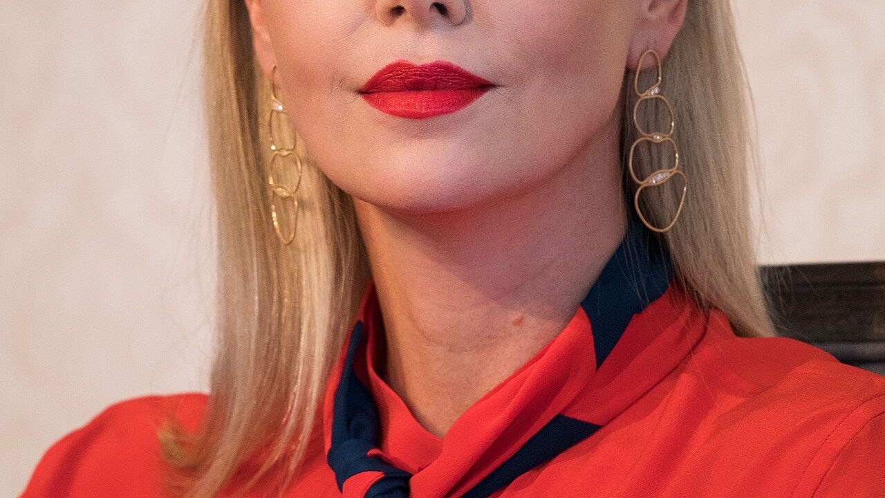 Charlize Theron relationship and dating profile photo
