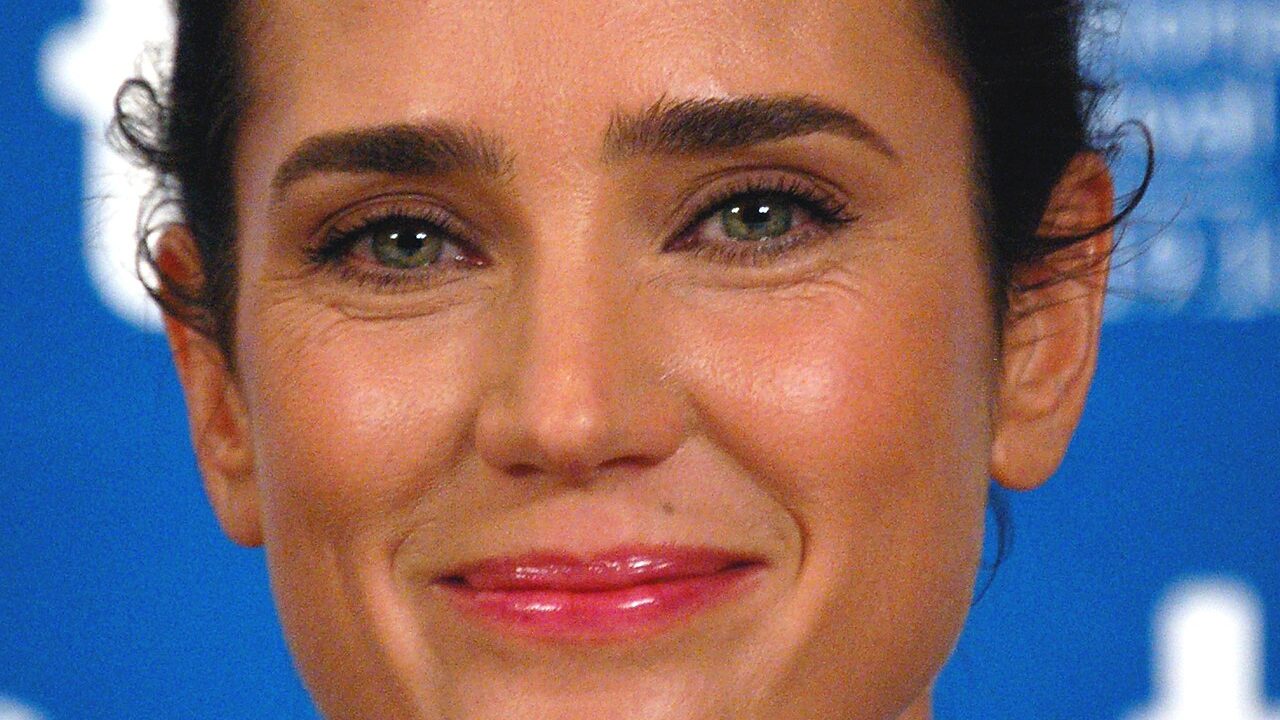 Jennifer Connelly relationship and dating profile photo