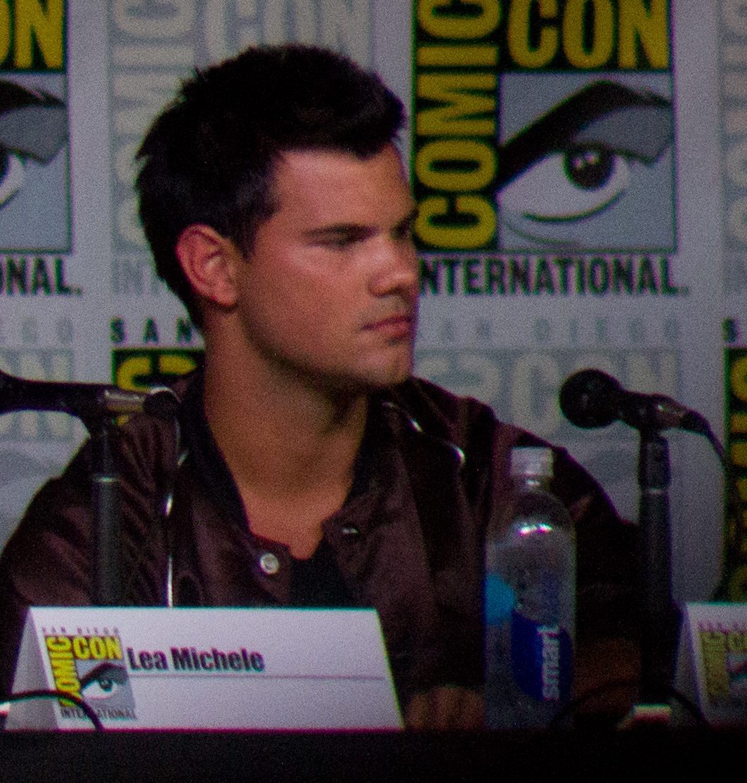 Taylor Lautner, American actor and martial artist: love life and relationship status