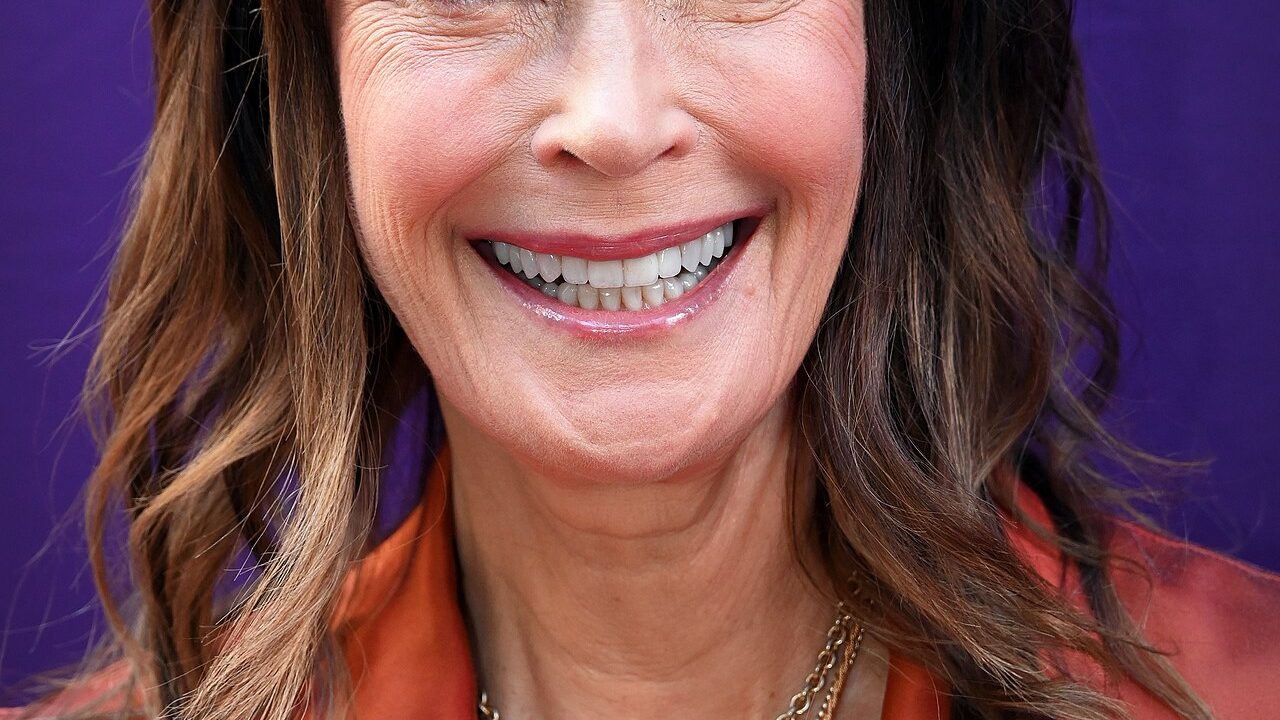 Teri Hatcher relationship and dating profile photo