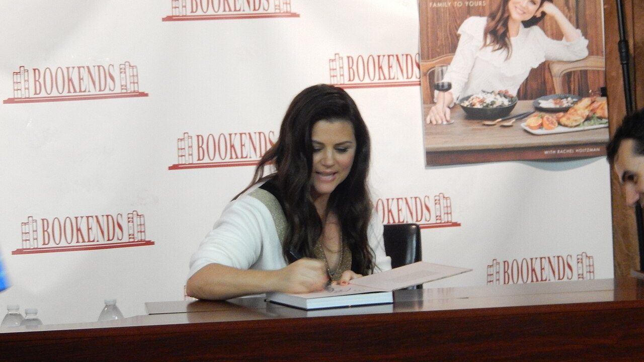 Tiffani Thiessen relationship and dating profile photo