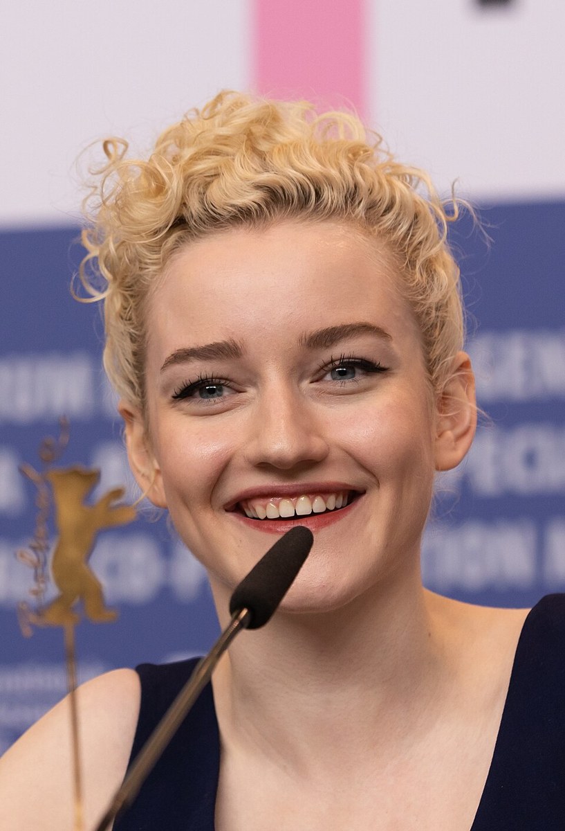 Julia Garner Ozark Salary: Undisclosed