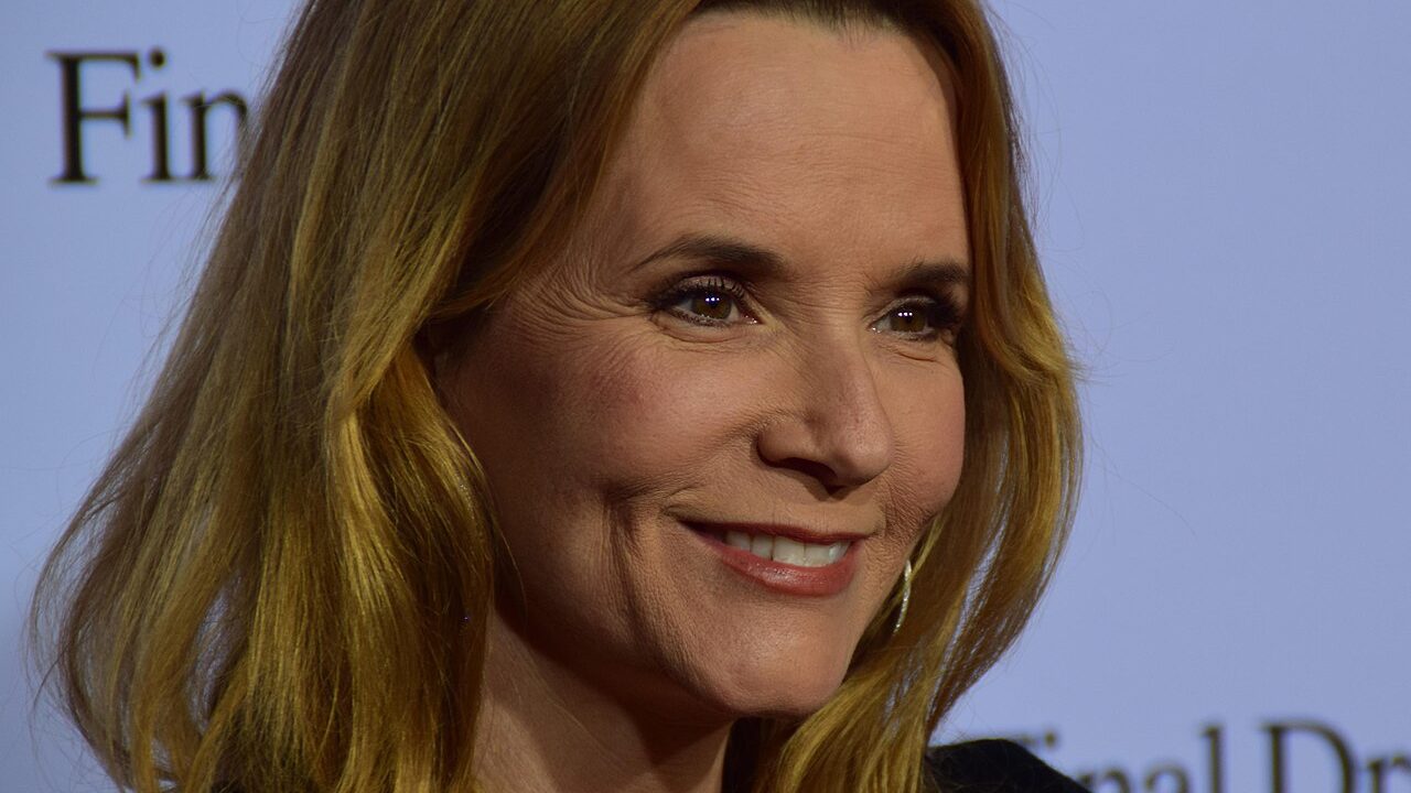 Lea Thompson Biography: Age, Career & Facts