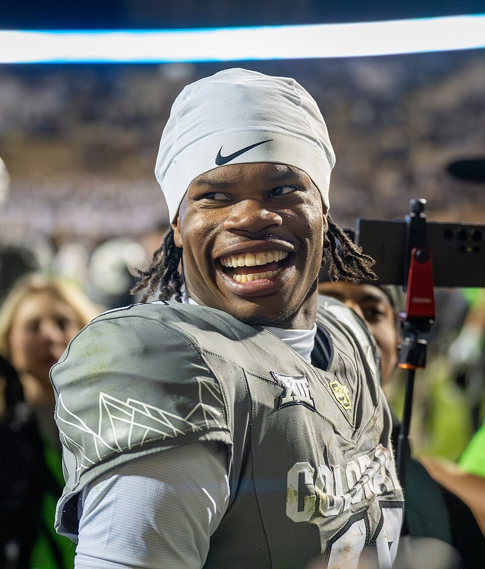 Travis Hunter playing football in the NFL