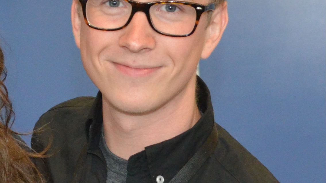 Tyler Oakley Biography: Age, Career & Facts