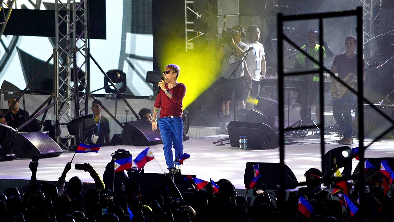 Arnel Pineda then and now profile photo