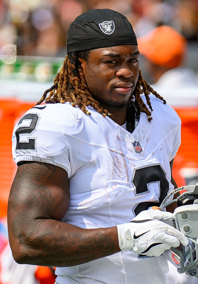 Ashton Jeanty playing football