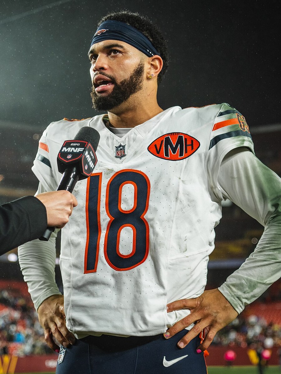 Caleb Williams playing quarterback in the NFL