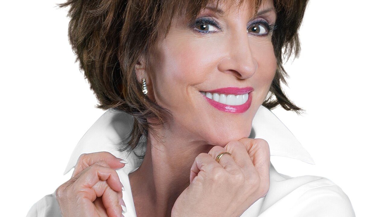 Deana Martin relationship and dating profile photo