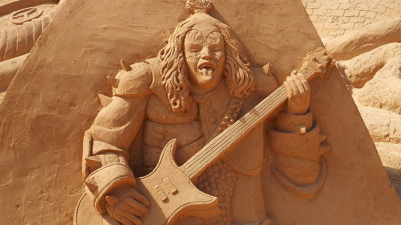 Gene Simmons relationship and dating profile photo
