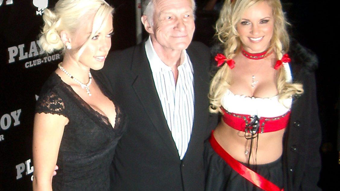Kendra Wilkinson relationship and dating profile photo