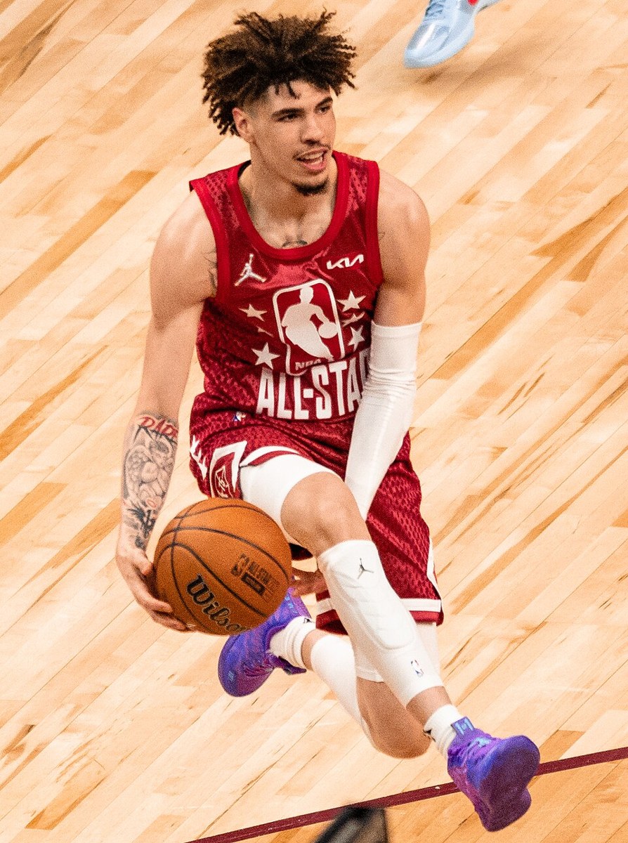 LaMelo Ball playing basketball in the NBA