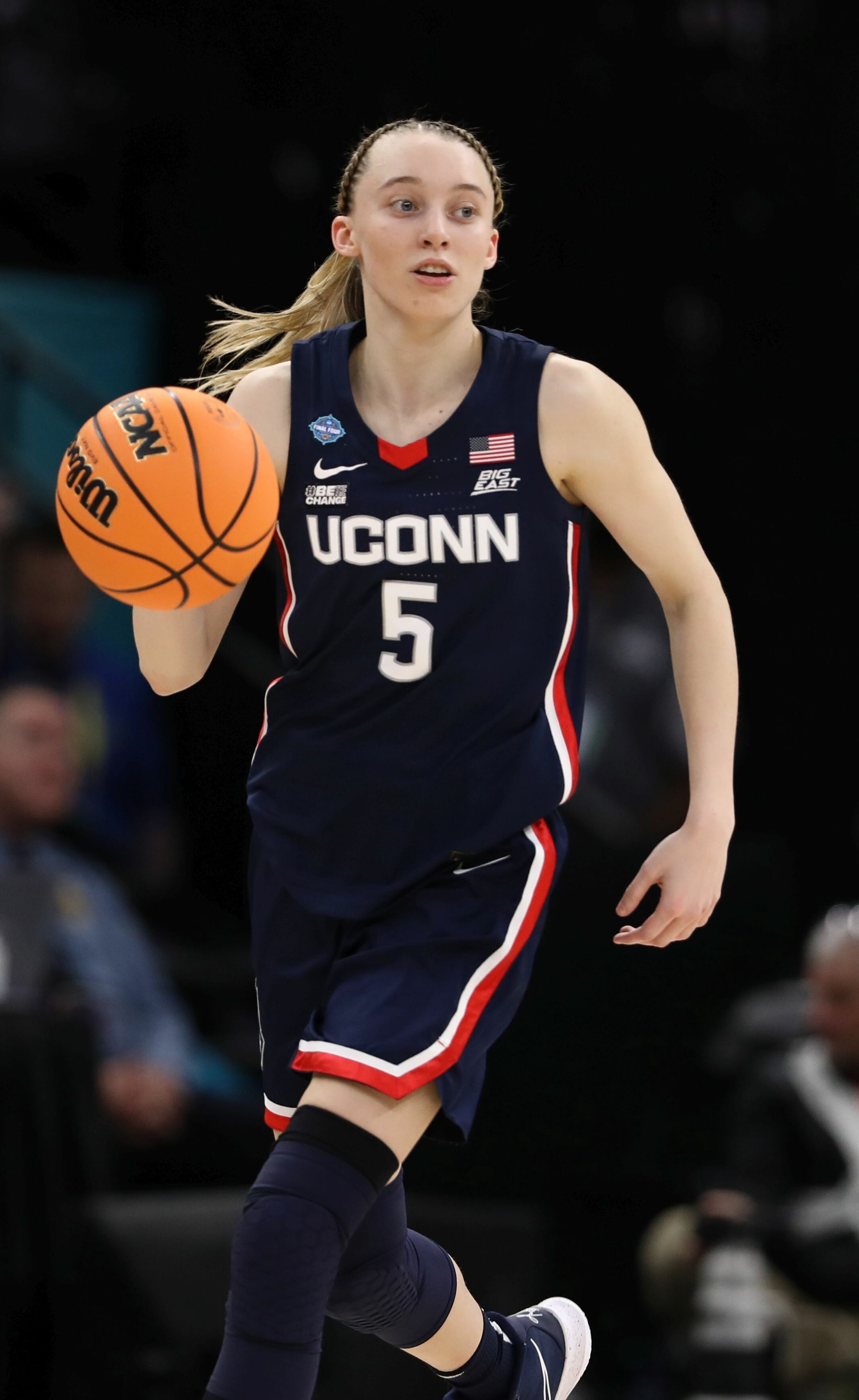 Paige Bueckers playing for UConn